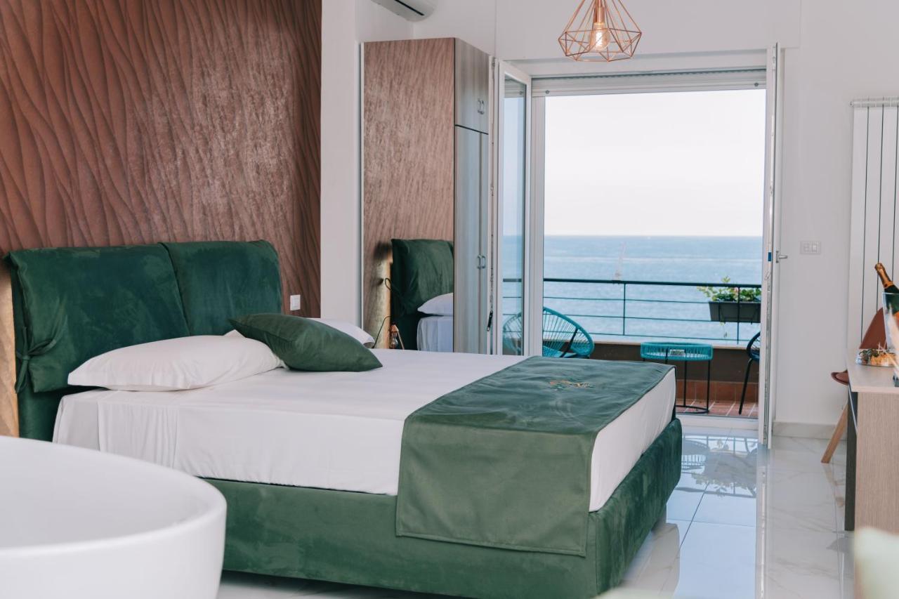Frontemare Suite Castellammare di Stabia Exterior foto